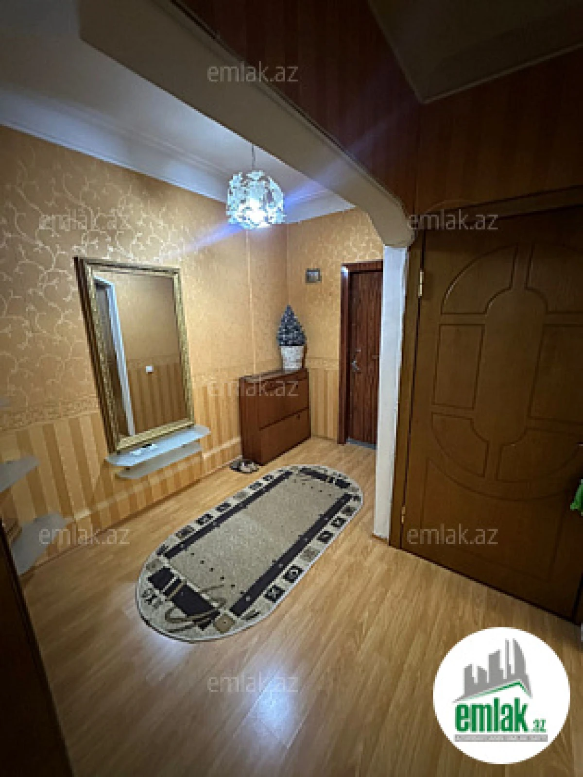 Satılır 2 otaqlı köhnə tikili 60 m²