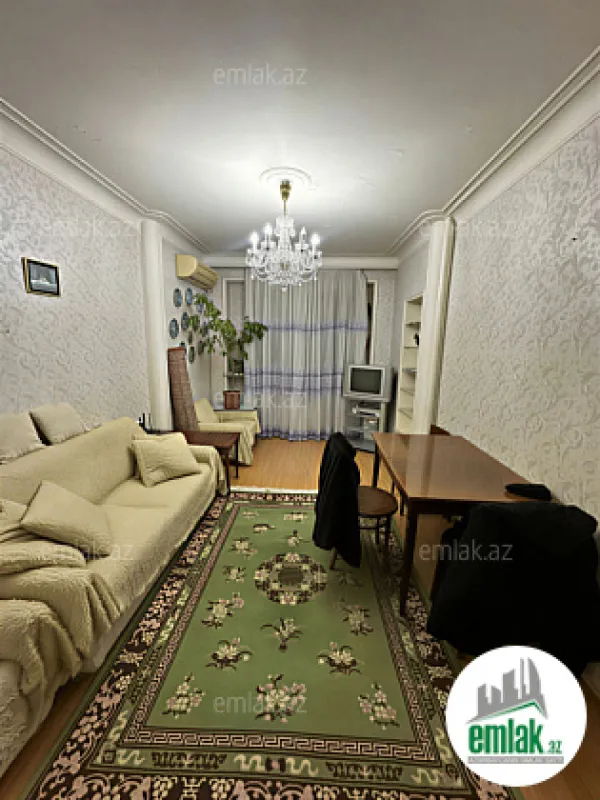 Satılır 2 otaqlı köhnə tikili 60 m²