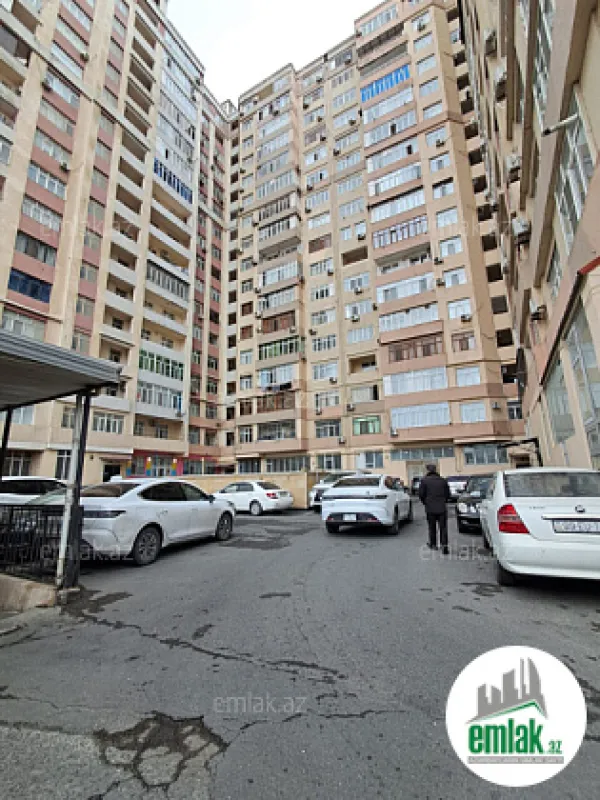 Satılır 3 otaqlı yeni tikili 130 m²