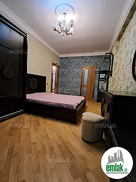 Satılır 3 otaqlı yeni tikili 130 m²