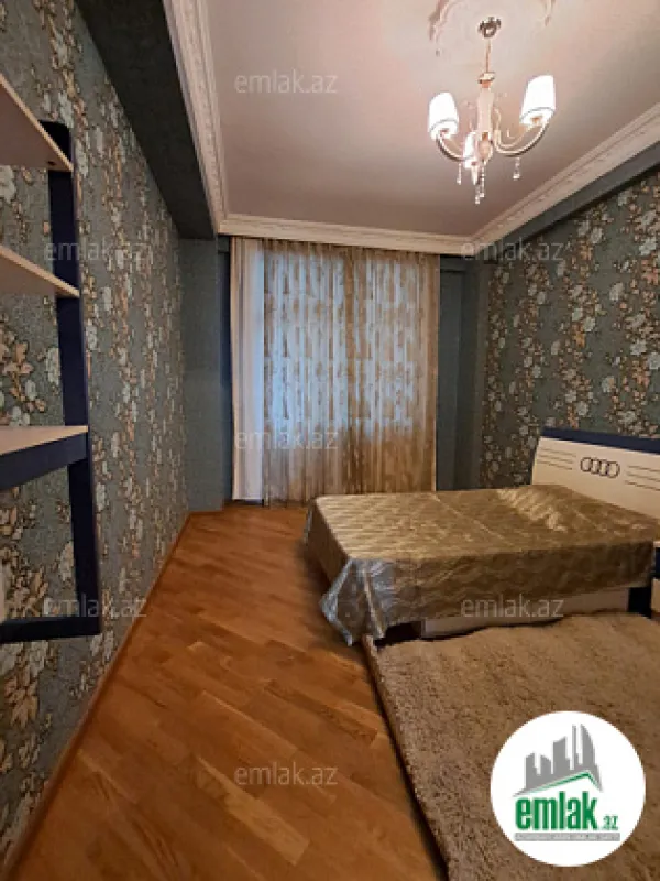 Satılır 3 otaqlı yeni tikili 130 m²