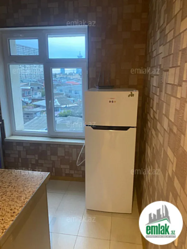 Satılır 1 otaqlı köhnə tikili 30 m²