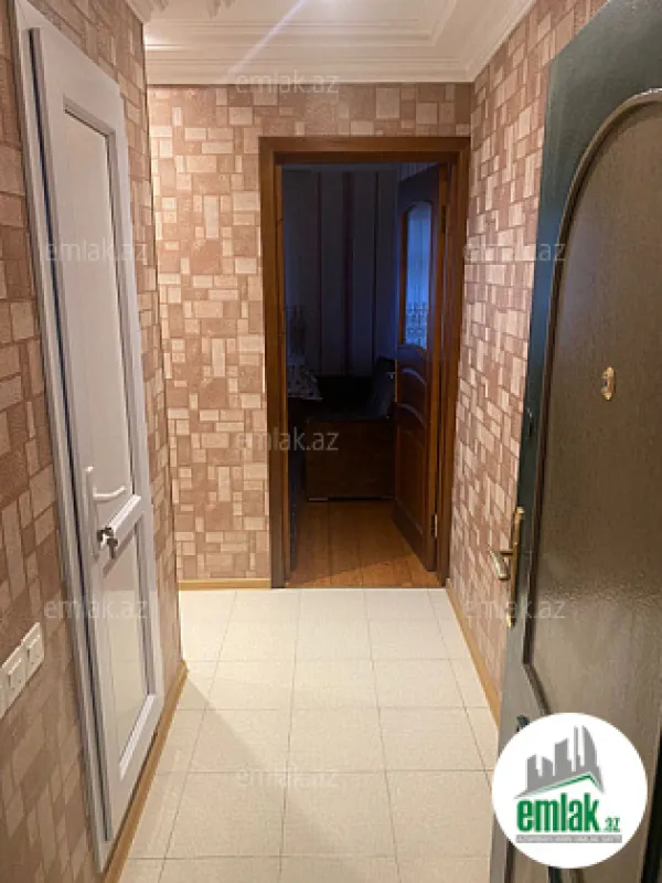 Satılır 1 otaqlı köhnə tikili 30 m²