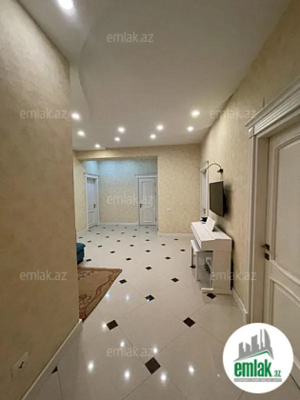 Satılır 4 otaqlı yeni tikili 172 m²