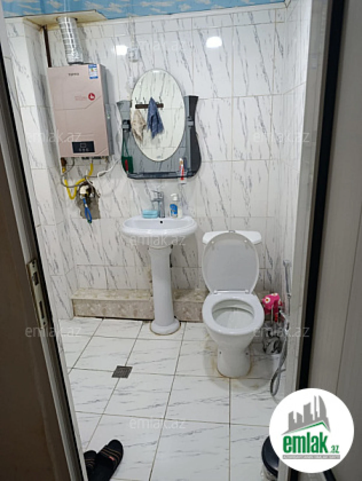 Satılır 2 otaqlı köhnə tikili 45 m²