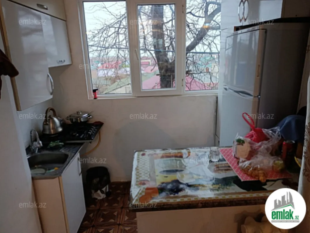 Satılır 2 otaqlı köhnə tikili 45 m²