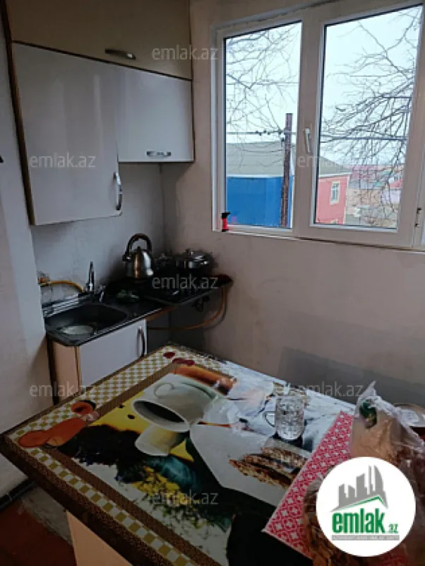 Satılır 2 otaqlı köhnə tikili 45 m²