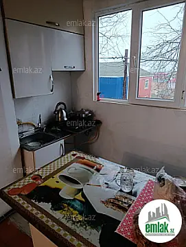 Satılır 2 otaqlı köhnə tikili 45 m²