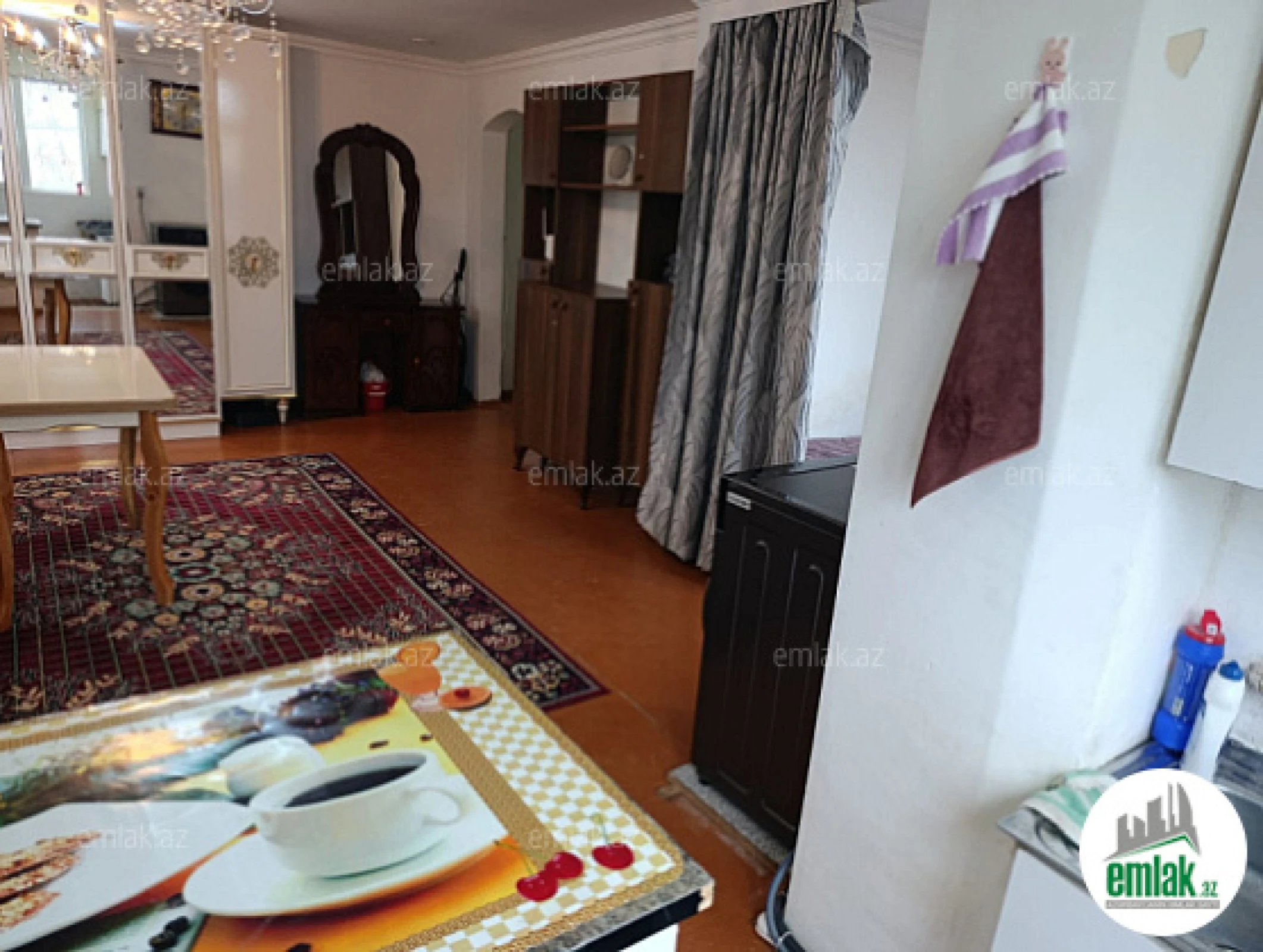 Satılır 2 otaqlı köhnə tikili 45 m²