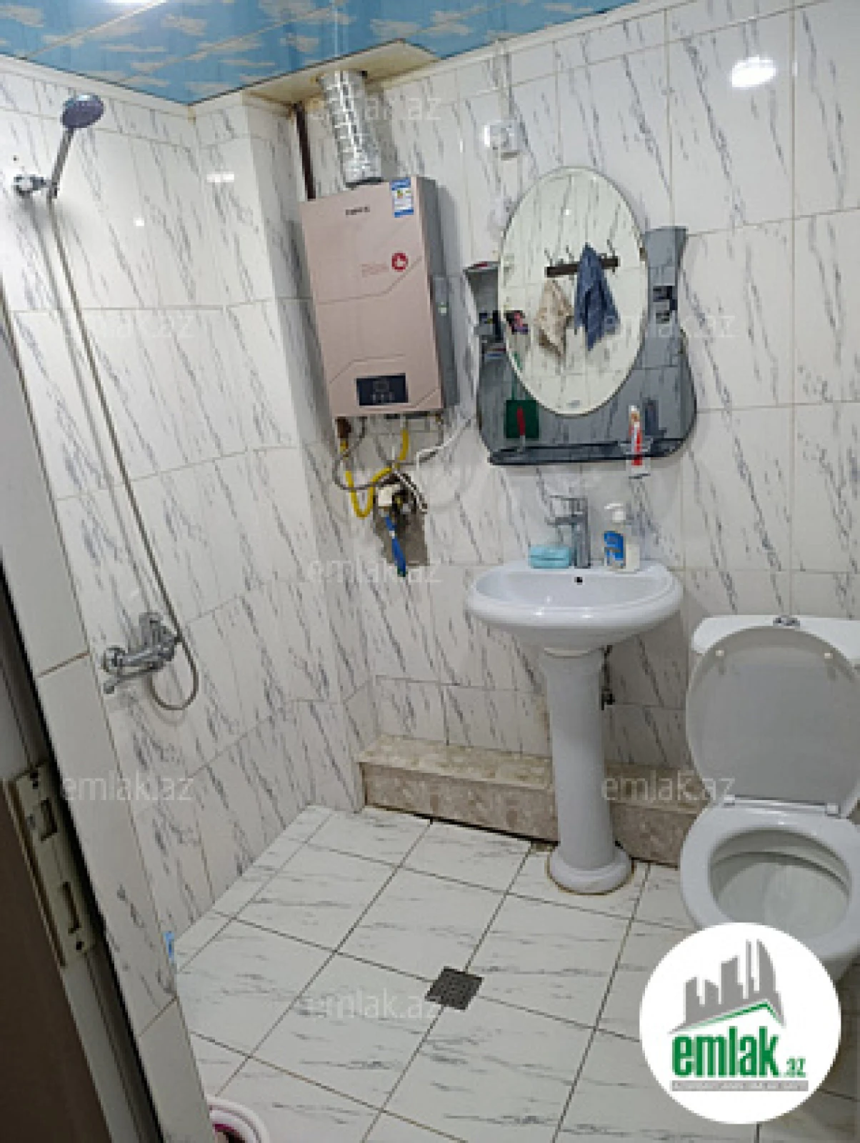 Satılır 2 otaqlı köhnə tikili 45 m²