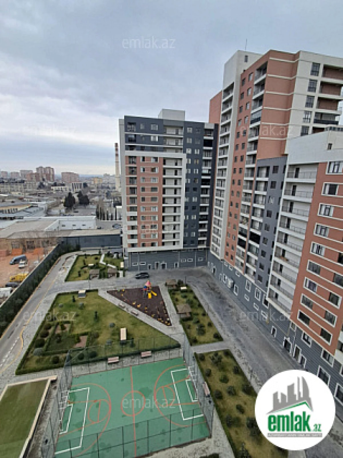 Satılır 3 otaqlı yeni tikili 130 m²
