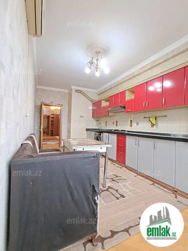 Satılır 3 otaqlı yeni tikili 130 m²