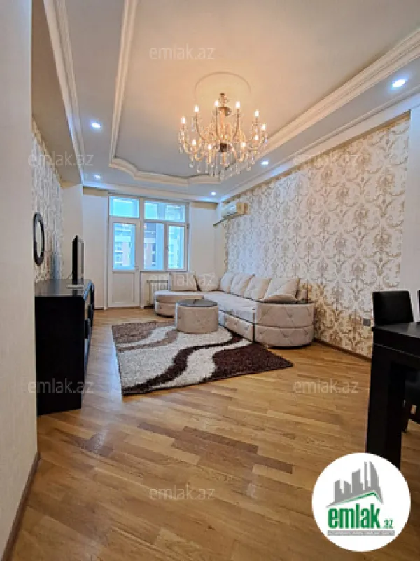 Satılır 3 otaqlı yeni tikili 130 m²