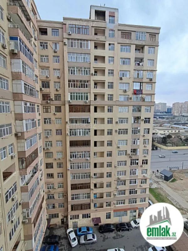 Satılır 3 otaqlı yeni tikili 130 m²