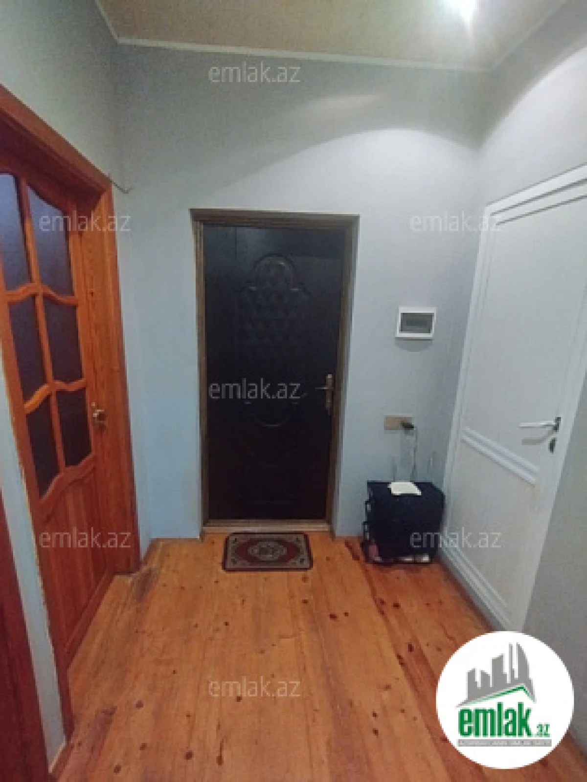 Satılır 3 otaqlı köhnə tikili 75 m²