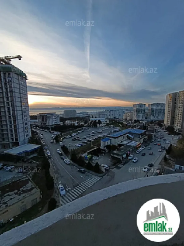 Satılır 3 otaqlı köhnə tikili 75 m²