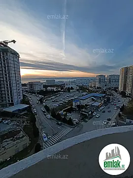 Satılır 3 otaqlı köhnə tikili 75 m²