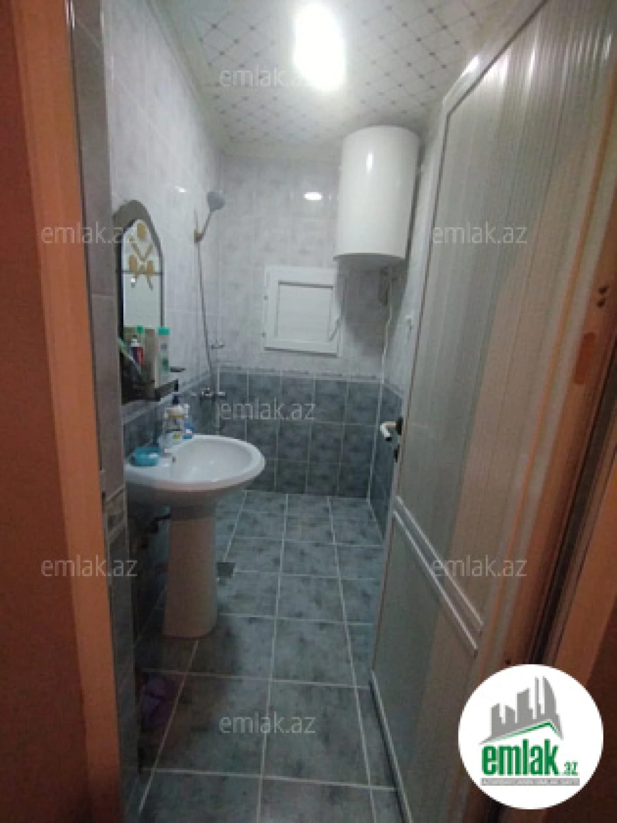 Satılır 3 otaqlı köhnə tikili 75 m²