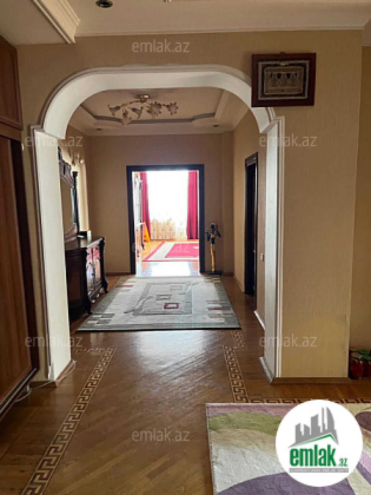 Satılır 3 otaqlı yeni tikili 160 m²