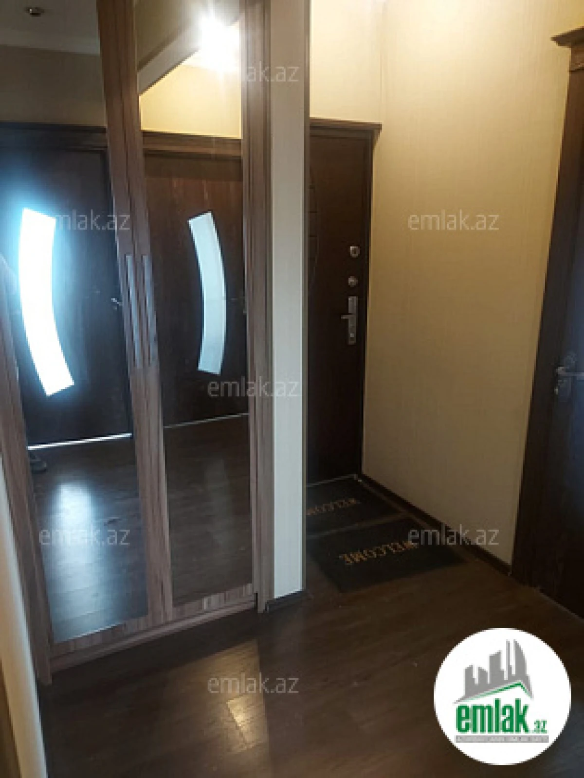 Satılır 3 otaqlı köhnə tikili 80 m²