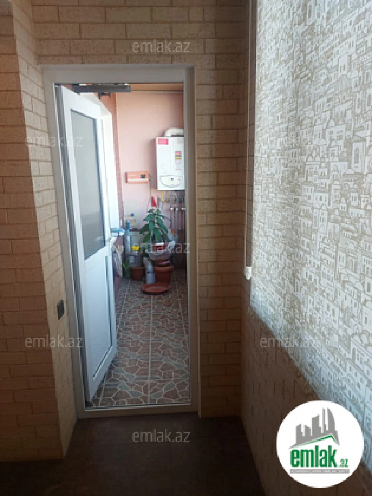 Satılır 3 otaqlı köhnə tikili 80 m²