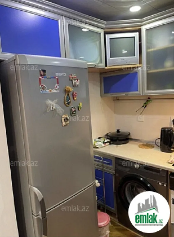 Satılır 3 otaqlı köhnə tikili 80 m²