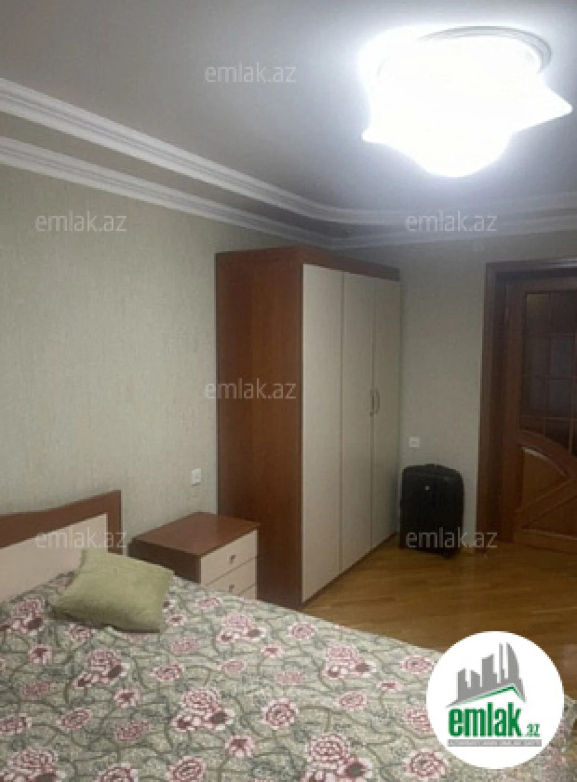 Satılır 3 otaqlı köhnə tikili 80 m²