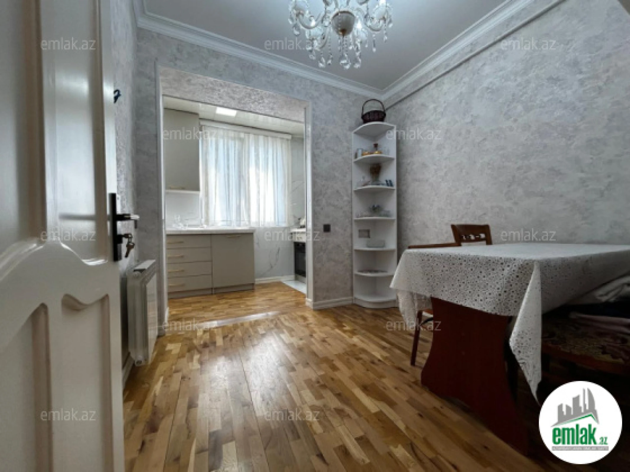 Satılır 3 otaqlı köhnə tikili 70 m²