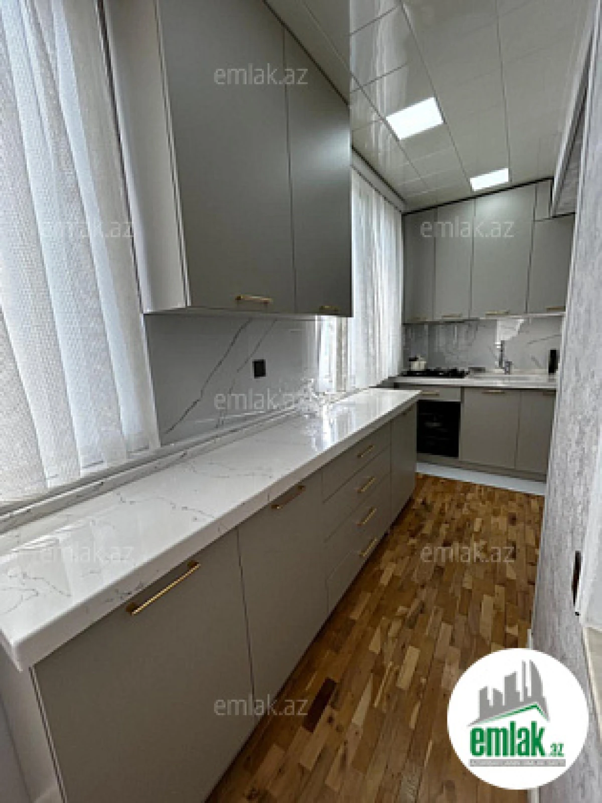 Satılır 3 otaqlı köhnə tikili 70 m²