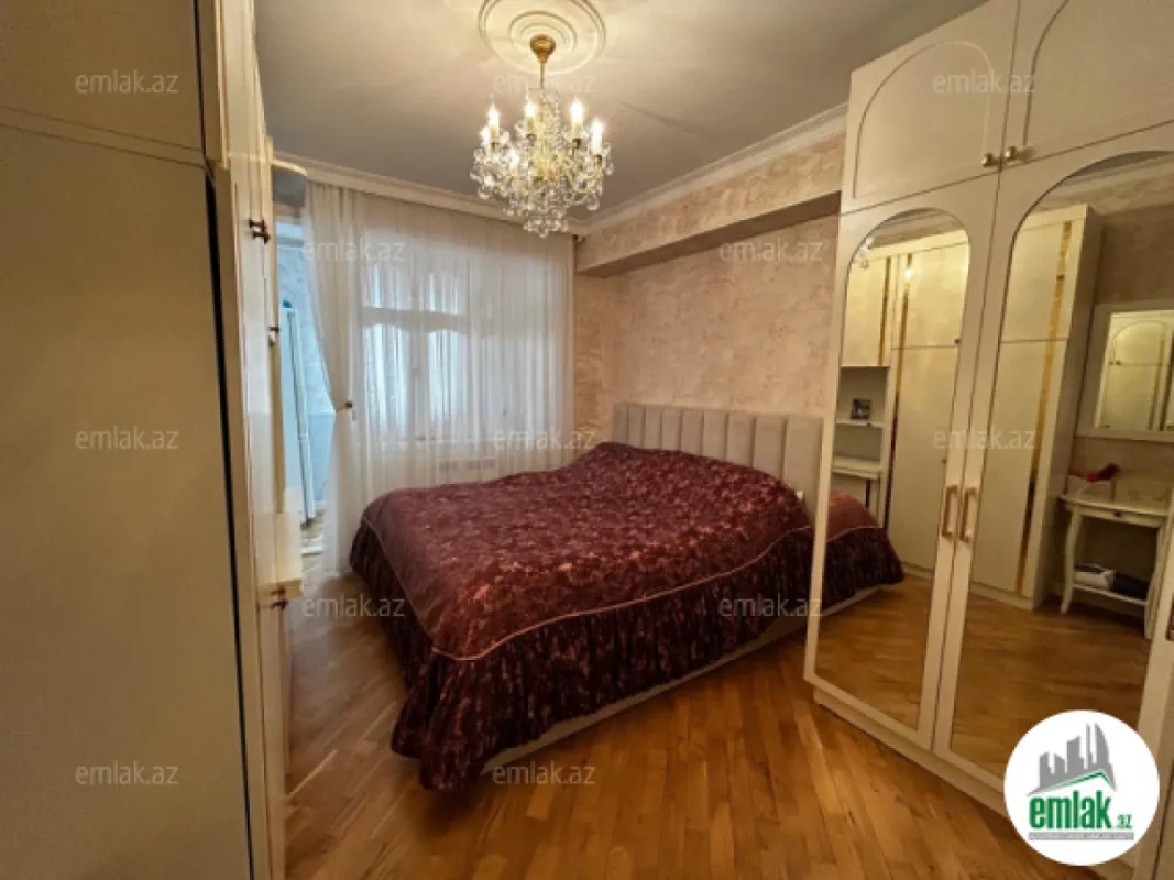 Satılır 3 otaqlı köhnə tikili 70 m²