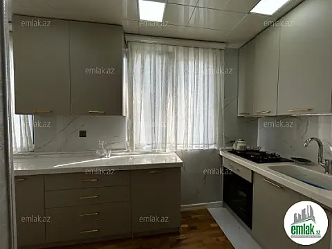 Satılır 3 otaqlı köhnə tikili 70 m²