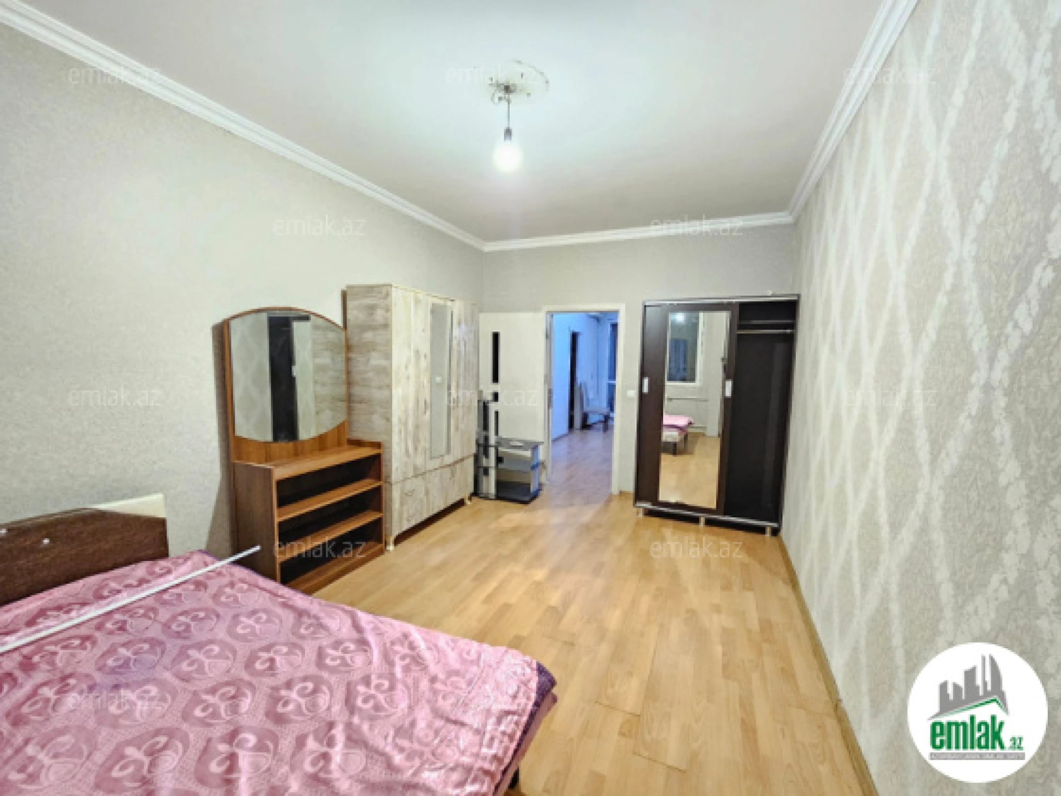 Satılır 2 otaqlı köhnə tikili 50 m²