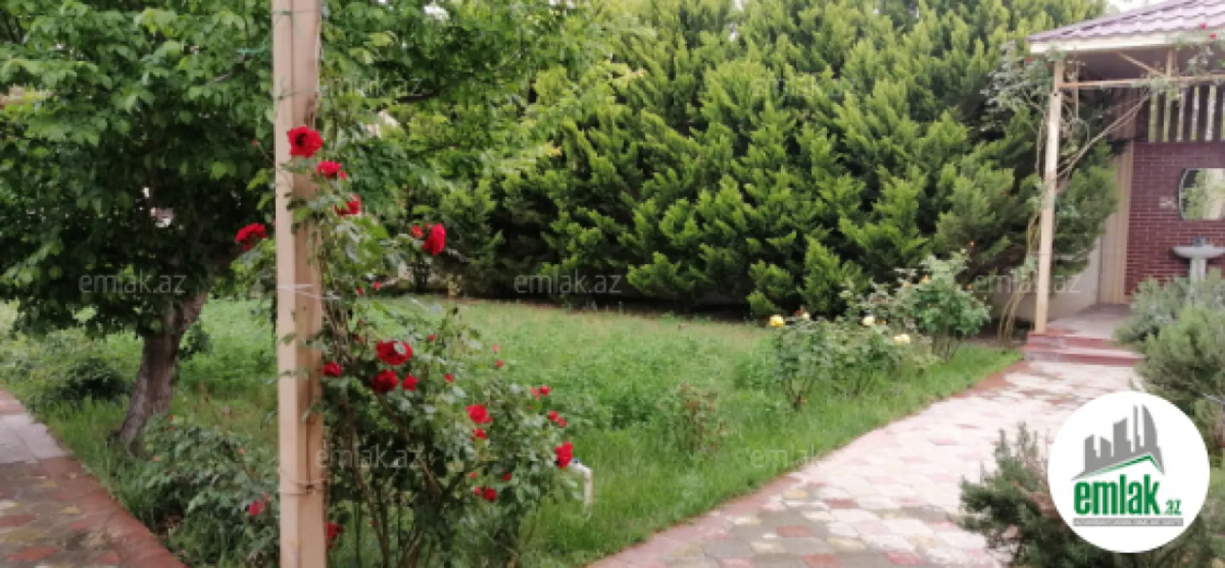 Satılır 5 otaqlı mənzil 195 m²