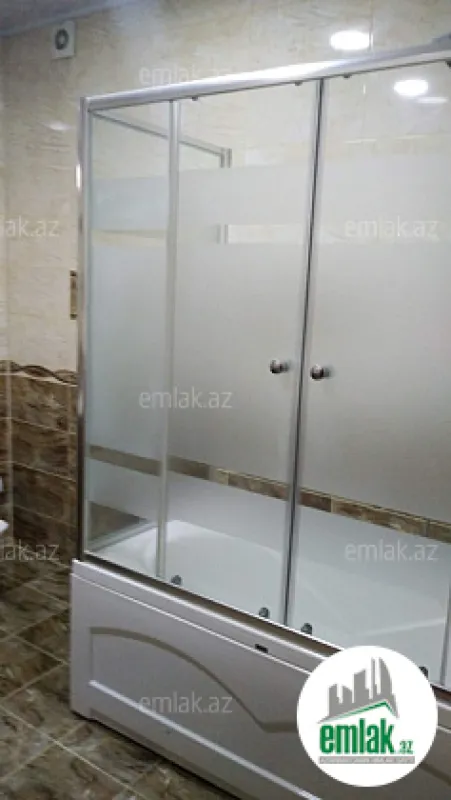 Satılır 5 otaqlı mənzil 195 m²