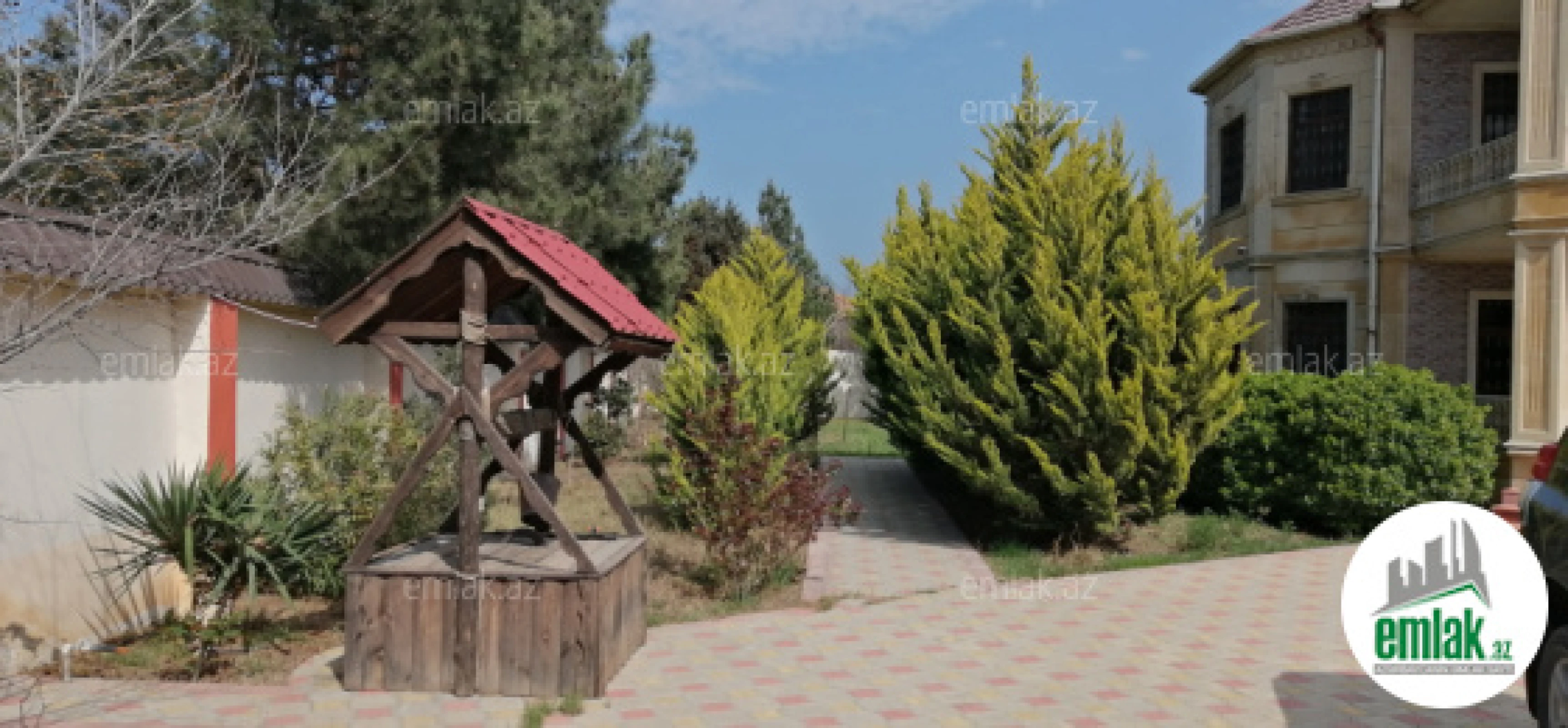 Satılır 5 otaqlı mənzil 195 m²