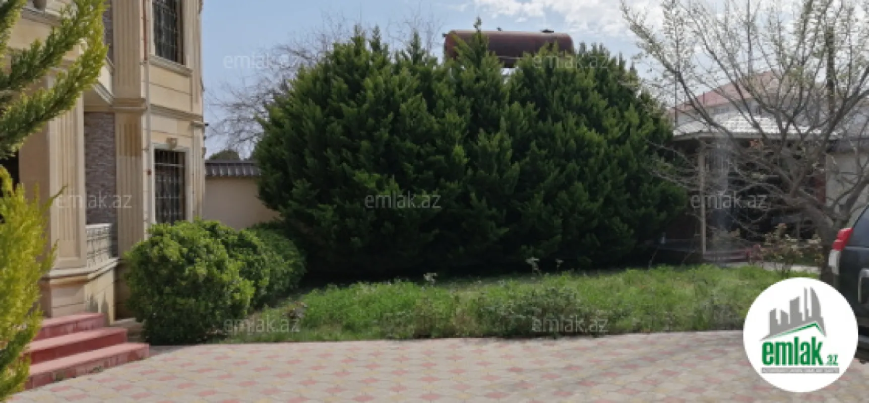 Satılır 5 otaqlı mənzil 195 m²