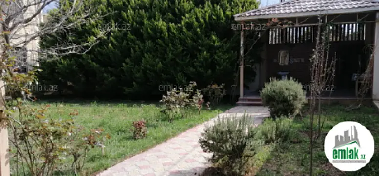 Satılır 5 otaqlı mənzil 195 m²