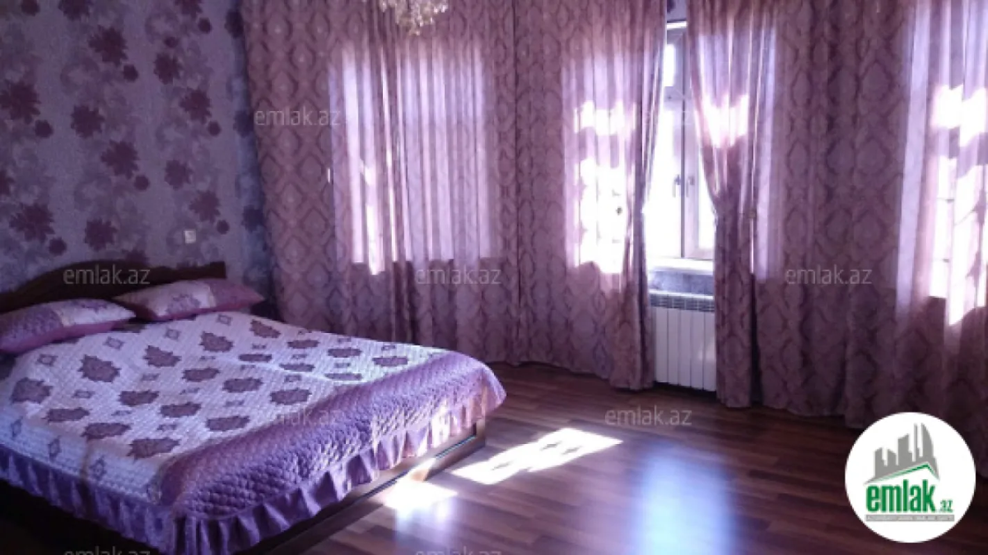Satılır 5 otaqlı mənzil 195 m²