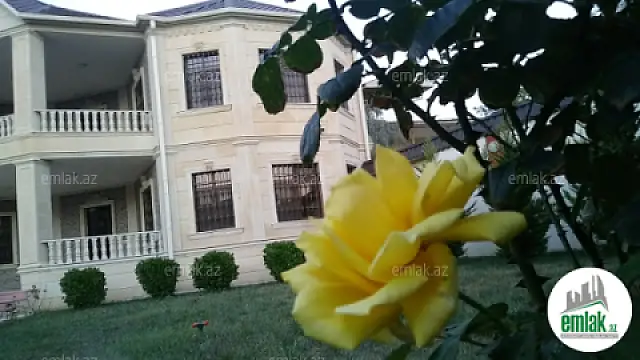 Satılır 5 otaqlı mənzil 195 m²