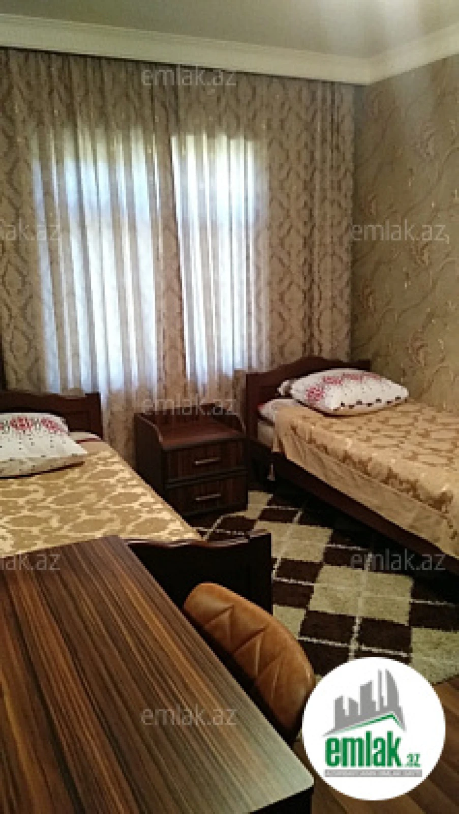 Satılır 5 otaqlı mənzil 195 m²