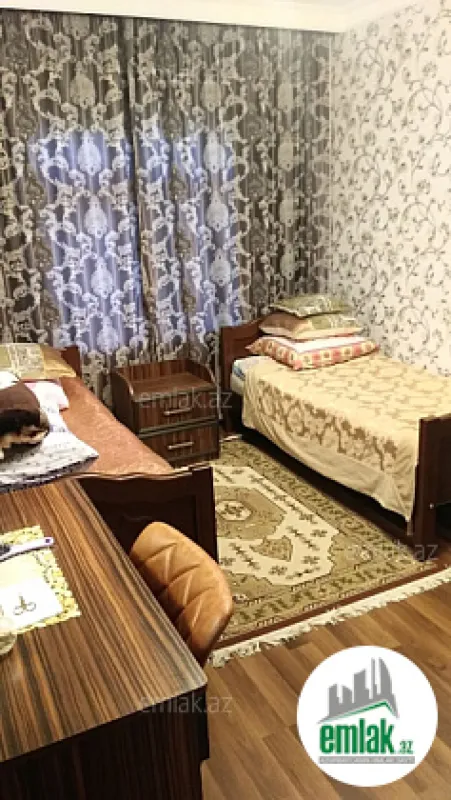 Satılır 5 otaqlı mənzil 195 m²