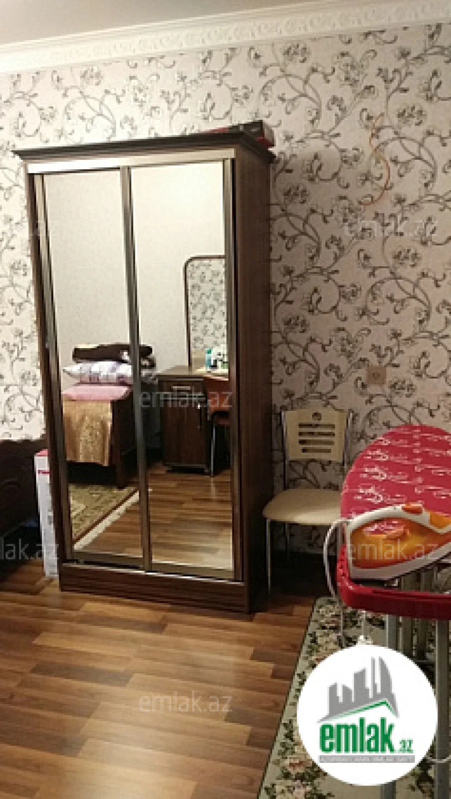 Satılır 5 otaqlı mənzil 195 m²