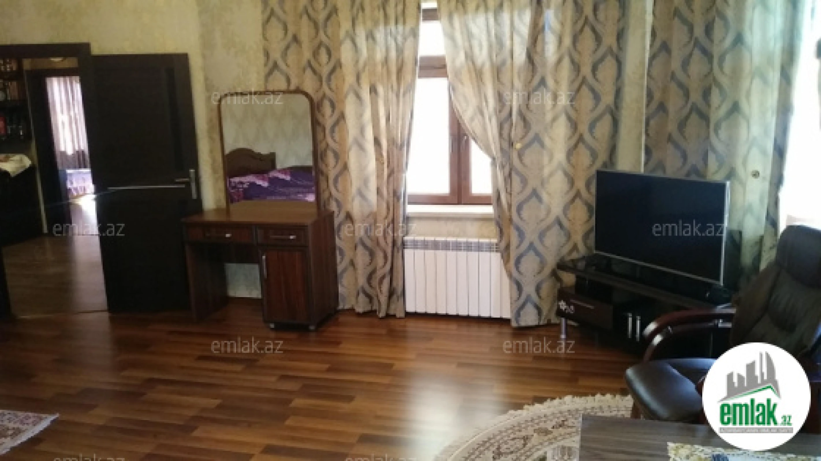 Satılır 5 otaqlı mənzil 195 m²