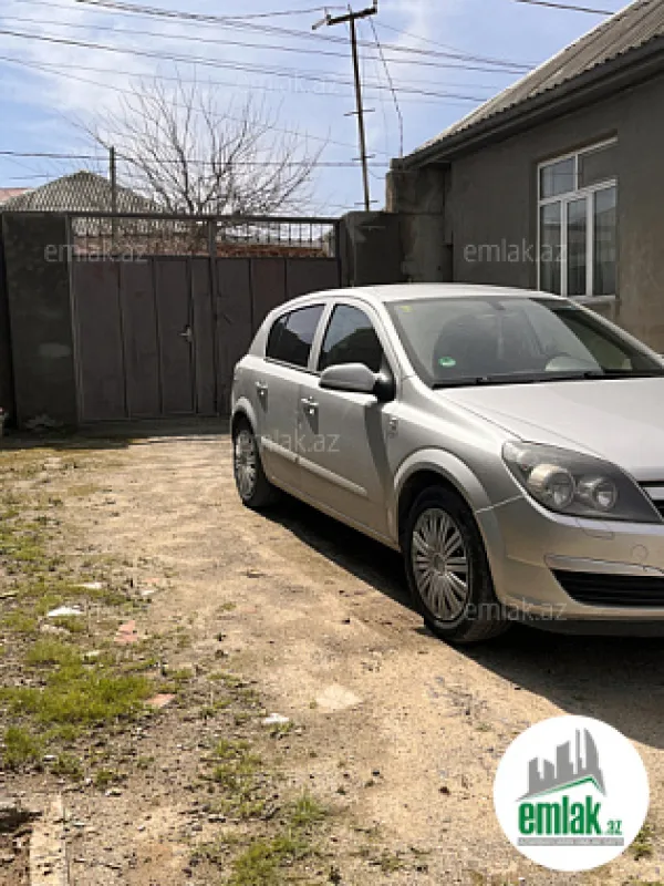 Satılır 3 otaqlı həyət evi 100 m²