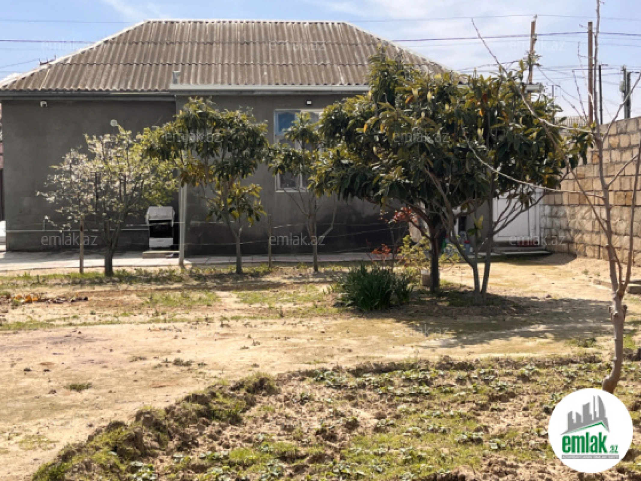 Satılır 3 otaqlı həyət evi 100 m²