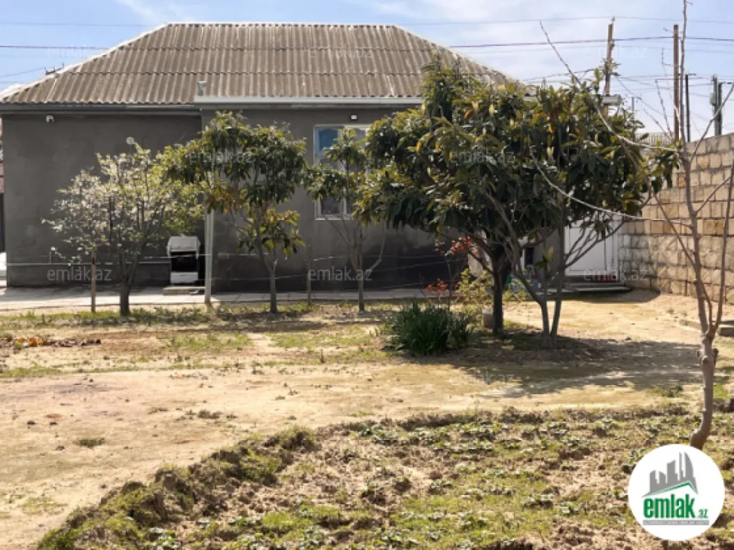 Satılır 3 otaqlı həyət evi 100 m²