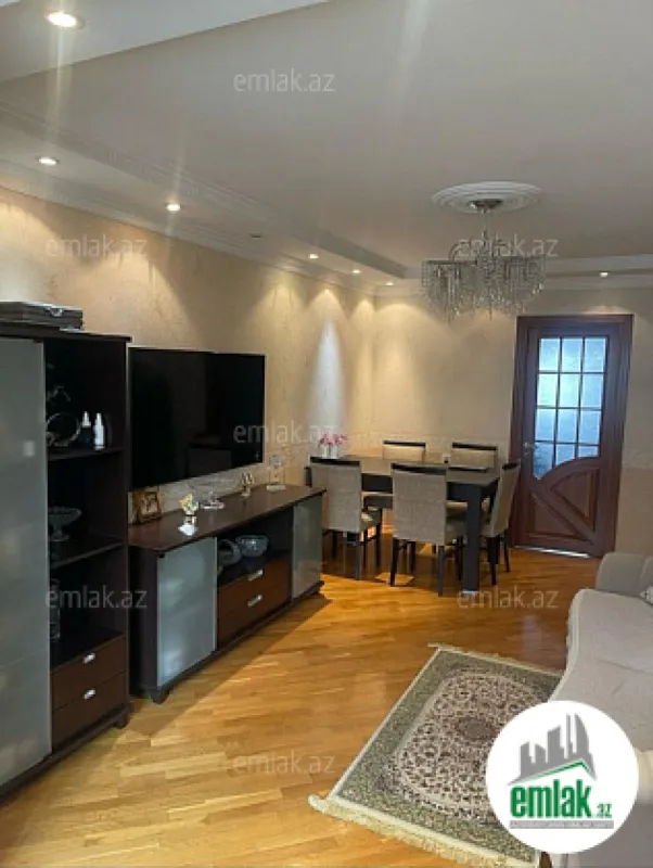 Satılır 3 otaqlı köhnə tikili 80 m²