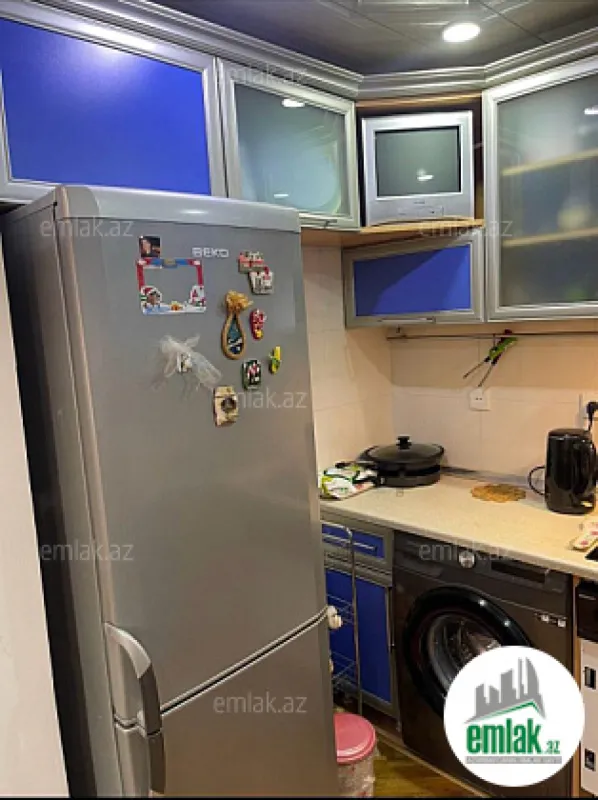 Satılır 3 otaqlı köhnə tikili 80 m²