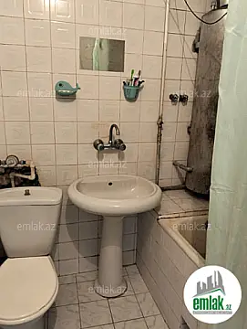 Satılır 2 otaqlı köhnə tikili 45 m²