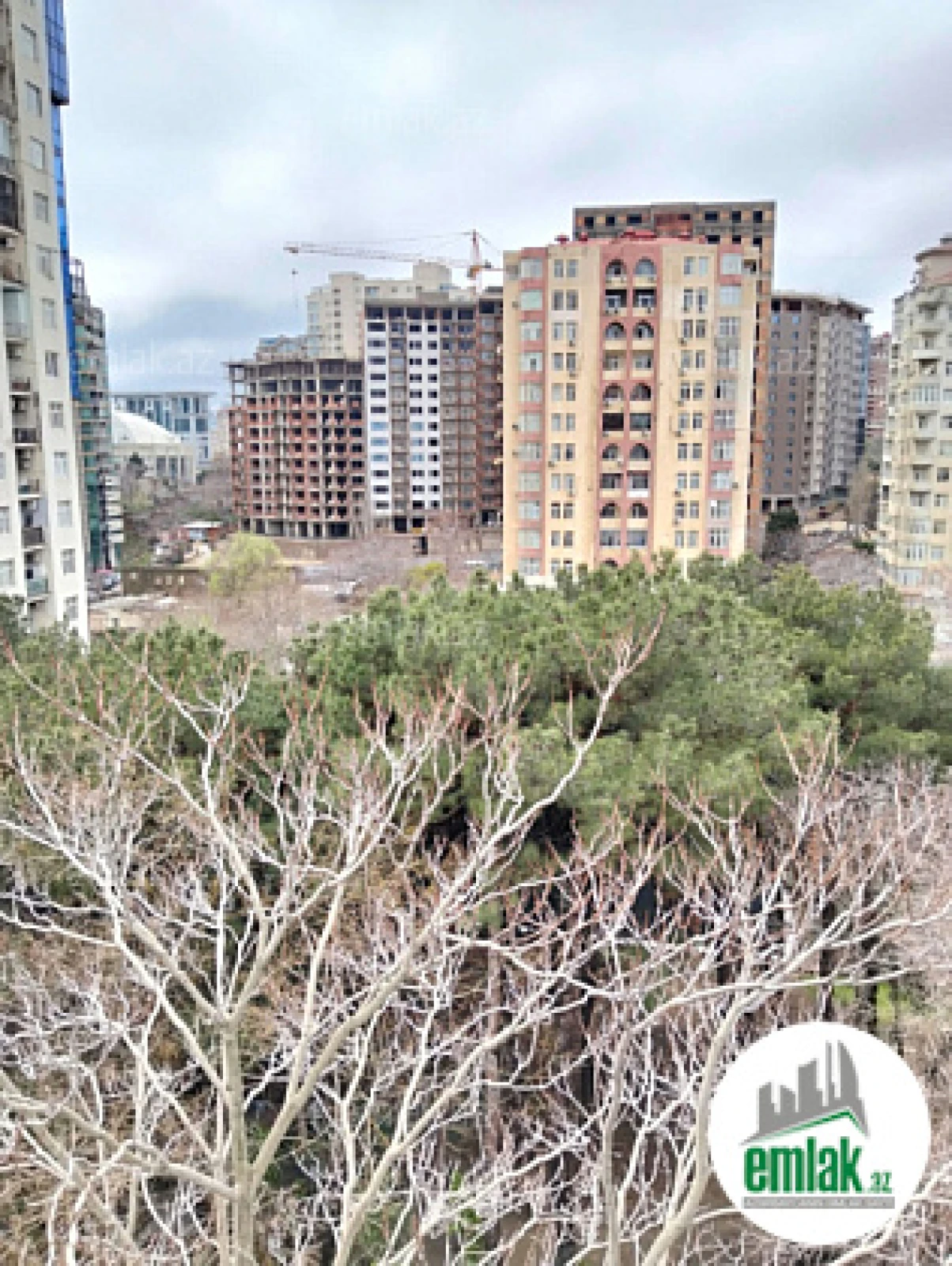 Satılır 2 otaqlı köhnə tikili 45 m²